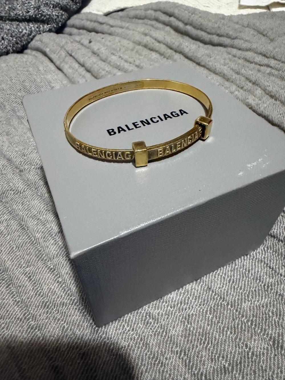 Balenciaga Shiny Gold Logo Hoop Bracelet - Picture 3 of 5